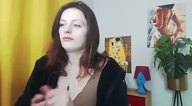 Snapshot of juicyNadine chatting on 02/24/25, 06:16 juicyNadine online show from 02/24/25, 06:16