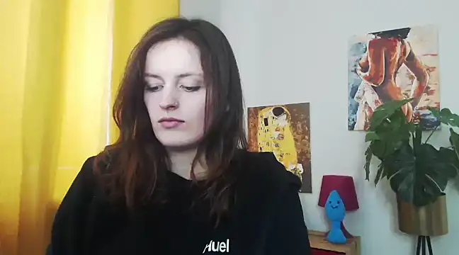 Snapshot of juicyNadine chatting on 02/24/25, 12:26 juicyNadine online show from 02/24/25, 12:26