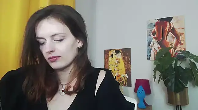 Snapshot of juicyNadine chatting on 02/25/25, 09:31 juicyNadine online show from 02/25/25, 09:31