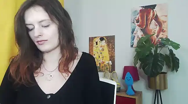 Snapshot of juicyNadine chatting on 03/15/25, 10:35 juicyNadine online show from 03/15/25, 10:35