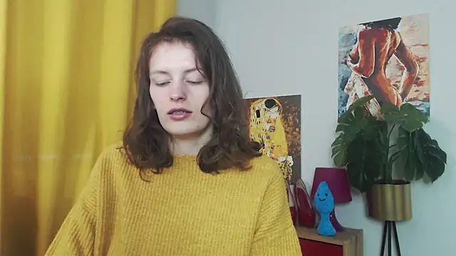 Snapshot of juicyNadine chatting on 09/28/25, 05:02 juicyNadine online show from 09/28/25, 05:02