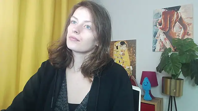 Snapshot of juicyNadine chatting on 11/04/25, 05:50 juicyNadine online show from 11/04/25, 05:50