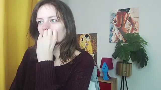 Snapshot of juicyNadine chatting on 11/12/25, 05:52 juicyNadine online show from 11/12/25, 05:52