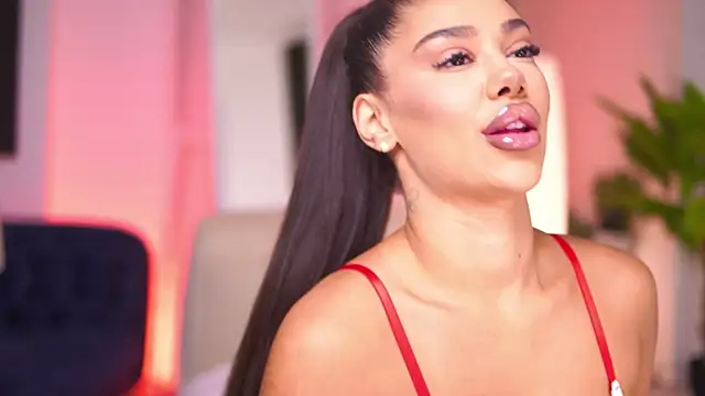 NatyDesiree online show from 02/15/26, 07:32