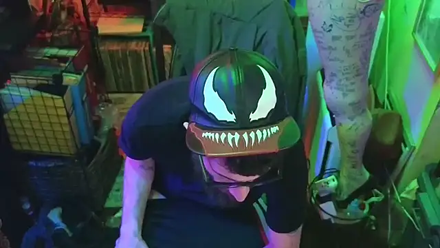 Snapshot of pantslesstraveler_plt chatting on 01/30/25, 12:50 pantslesstraveler plt online show from 01/30/25, 12:50