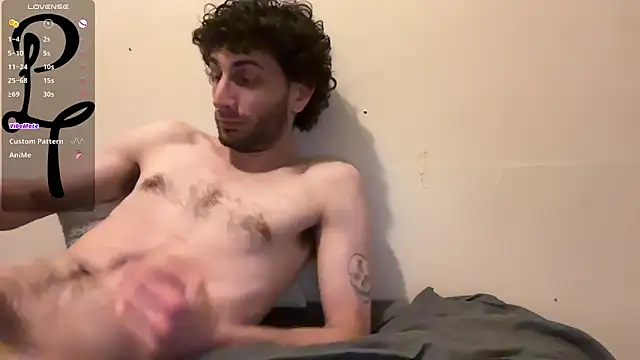 Snapshot of pantslesstraveler_plt chatting on 11/14/25, 07:07 pantslesstraveler plt online show from 11/14/25, 07:07