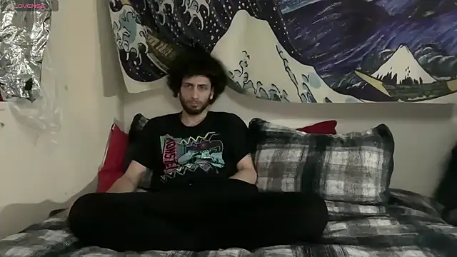 Snapshot of pantslesstraveler_plt chatting on 12/18/25, 05:41 pantslesstraveler plt online show from 12/18/25, 05:41