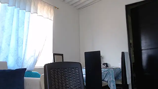 Snapshot of allison-dreams chatting on 01/25/25, 02:58 allison-dreams online show from 01/25/25, 02:58