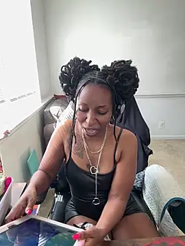 LeyaHoneybuns online show from 04/07/26, 04:18