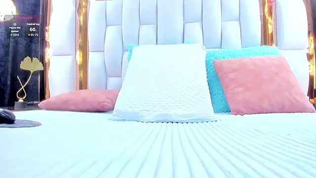 Snapshot of RileySweett chatting on 10/26/25, 11:49 RileySweett online show from 10/26/25, 11:49