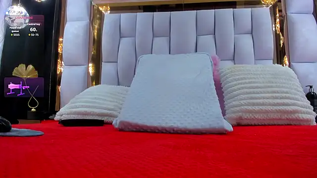 Snapshot of RileySweett chatting on 11/21/25, 11:42 RileySweett online show from 11/21/25, 11:42