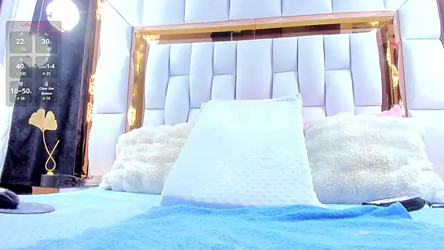 Snapshot of RileySweett chatting on 11/26/25, 11:44 RileySweett online show from 11/26/25, 11:44