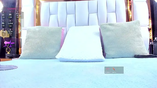 Snapshot of RileySweett chatting on 11/29/25, 11:57 RileySweett online show from 11/29/25, 11:57