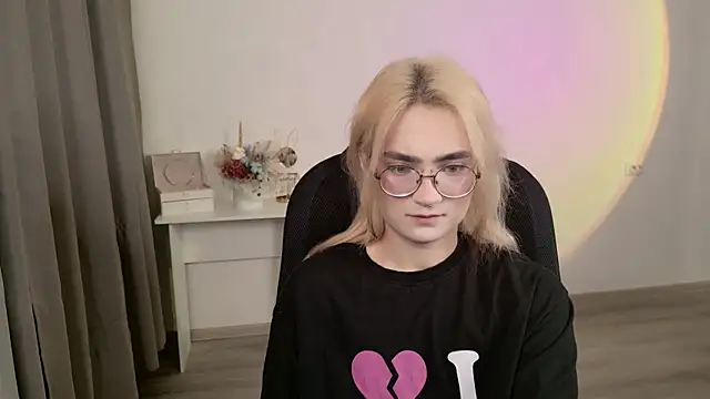 CuteYukiKun online show from 03/27/26, 01:00