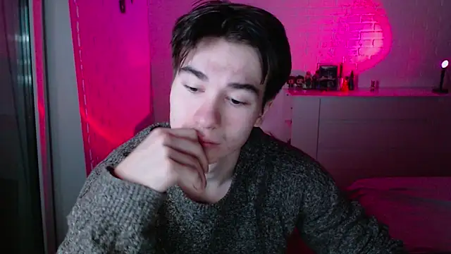 MarkusDean online show from 12/04/25, 03:32