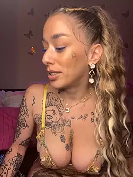 Chachou000 online show from 09/23/25, 08:34