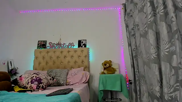 shantallhotxx online show from 10/07/25, 03:42