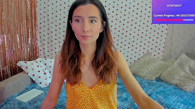 Snapshot of crystalnut chatting on 02/18/25, 03:42 crystalnut online show from 02/18/25, 03:42