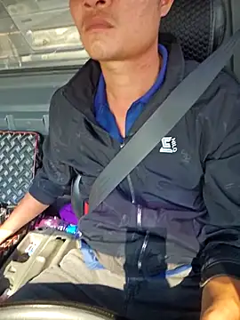 Vanilahirl online show from 11/25/25, 03:06