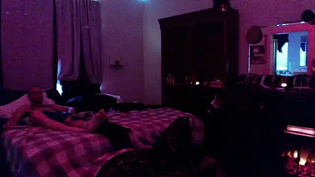 iBoneher69 online show from 11/21/25, 03:54