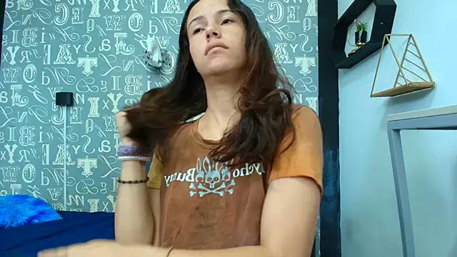 Snapshot of Lindsey8 chatting on 09/11/25, 12:38 Lindsey8 online show from 09/11/25, 12:38