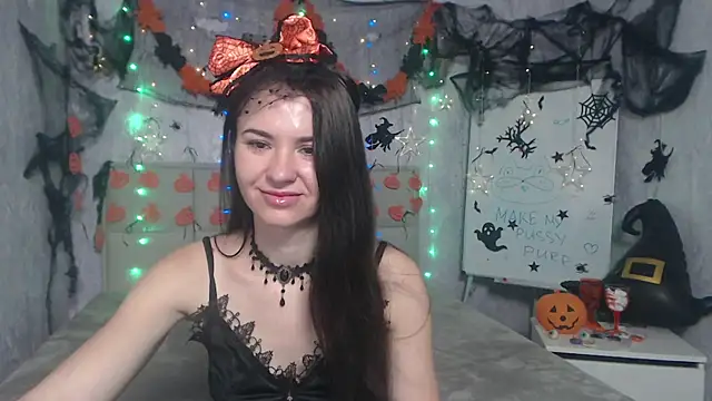 KaraCriegs online show from 10/29/25, 06:42