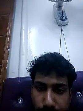 Snapshot of nikshows chatting on 01/06/25, 11:07 nikshows online show from 01/06/25, 11:07