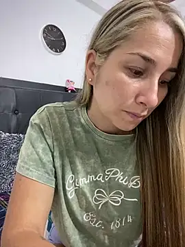 Iris love18 online show from 03/14/25, 01:48