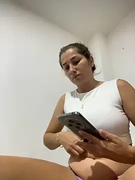 Iris love18 online show from 10/04/25, 11:52