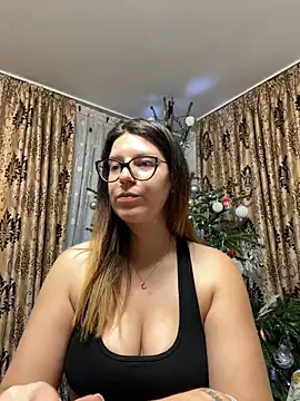 Snapshot of NadiraNoor chatting on 12/19/25, 09:00 NadiraNoor online show from 12/19/25, 09:00