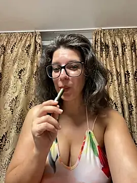NadiraNoor online show from 06/30/26, 10:55