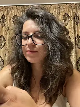 NadiraNoor online show from 07/03/26, 08:37