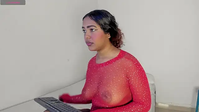 Snapshot of Maya_Graham chatting on 10/31/25, 11:44 Maya Graham online show from 10/31/25, 11:44