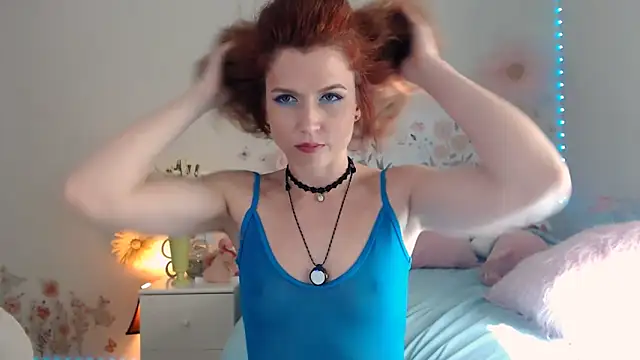 Snapshot of Poisson_Eva chatting on 06/09/26, 11:27 Poisson Eva online show from 06/09/26, 11:27
