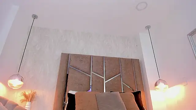 Martinaa Jones  online show from 03/14/26, 12:54