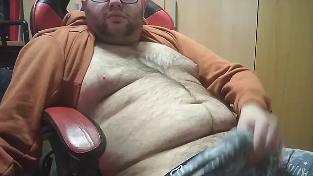 Javier bear online show from 02/20/25, 02:02