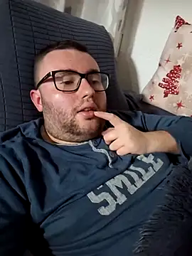 Javier bear online show from 02/21/25, 10:26