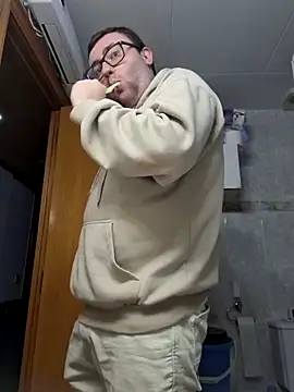 Javier bear online show from 03/18/26, 01:47