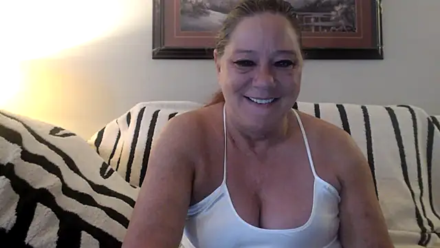 LexxiLeeds online show from 05/13/26, 11:07