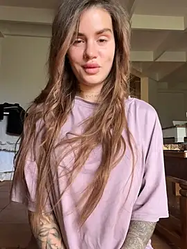 EmiliaCatalina online show from 03/12/25, 04:56