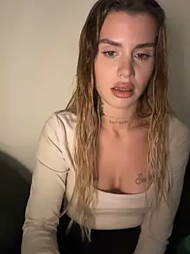 EmiliaCatalina online show from 02/03/26, 01:04