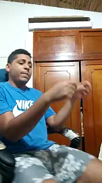 Snapshot of ElferXXX chatting on 02/20/25, 05:23 ElferXXX online show from 02/20/25, 05:23