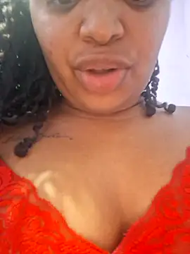 Snapshot of Aunt_9999 chatting on 10/23/25, 05:01 Aunt 9999 online show from 10/23/25, 05:01