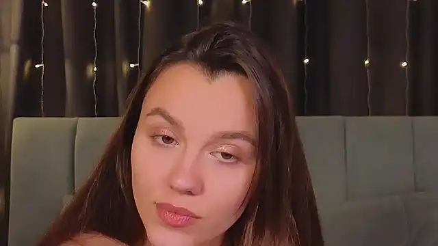 Snapshot of Sweet_heaven chatting on 01/18/25, 05:26 Sweet heaven online show from 01/18/25, 05:26