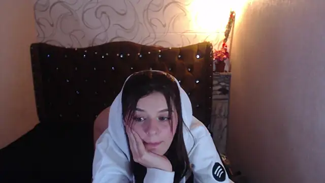 Snapshot of LiaHarryis chatting on 03/15/25, 10:22 LiaHarryis online show from 03/15/25, 10:22