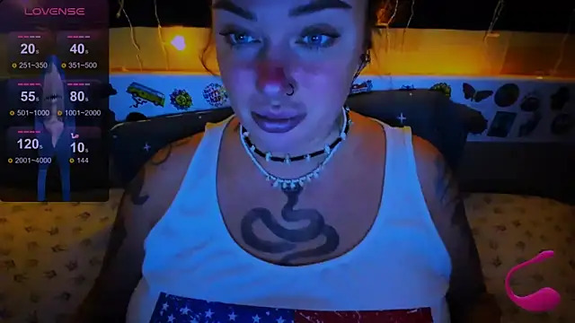 Snapshot of EllieOz chatting on 01/12/25, 03:03 EllieOz online show from 01/12/25, 03:03