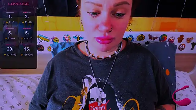 Snapshot of EllieOz chatting on 02/20/25, 12:04 EllieOz online show from 02/20/25, 12:04