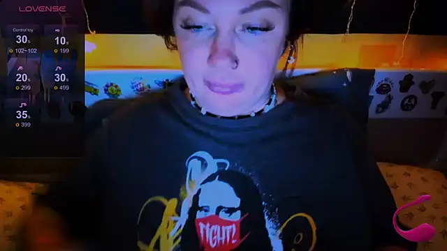 Snapshot of EllieOz chatting on 02/21/25, 05:53 EllieOz online show from 02/21/25, 05:53