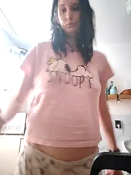 Snapshot of LauraBaby chatting on 03/23/25, 08:48 LauraBaby online show from 03/23/25, 08:48