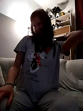 Snapshot of LauraBaby chatting on 11/13/25, 09:36 LauraBaby online show from 11/13/25, 09:36